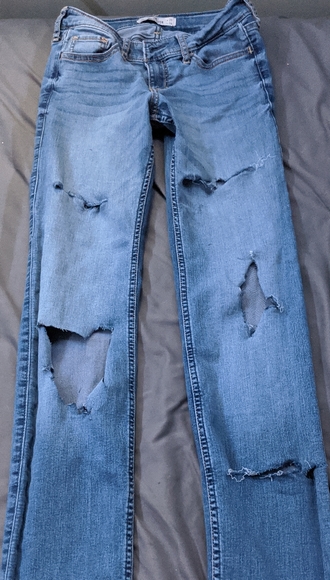 Jeans - Picture 2 of 3